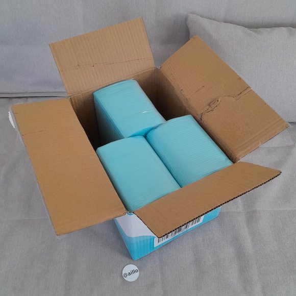 125 pcs Patient Bibs / Dental Bibs - Picture 9 of 10